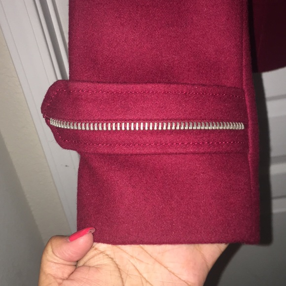 š„°KENNETH COLE BURGUNDY PEACOATš„° - Picture 4 of 7